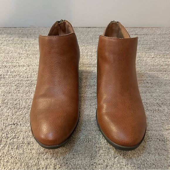 B.O.C. By Born Celosia Cutout Ankle Boots with Heel Zip Closure. Sz 8 M - EUC - Picture 4 of 16